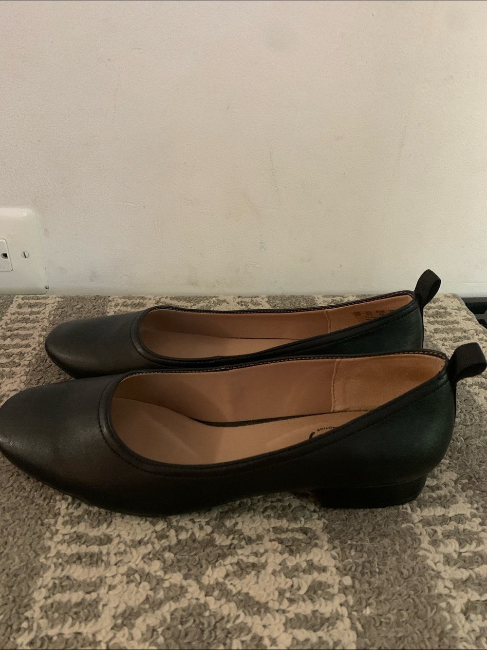 Life Stride Black Low Heel Slip-On Flats